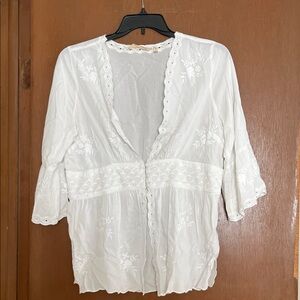 Soft Surroundings White Embroidered overlay